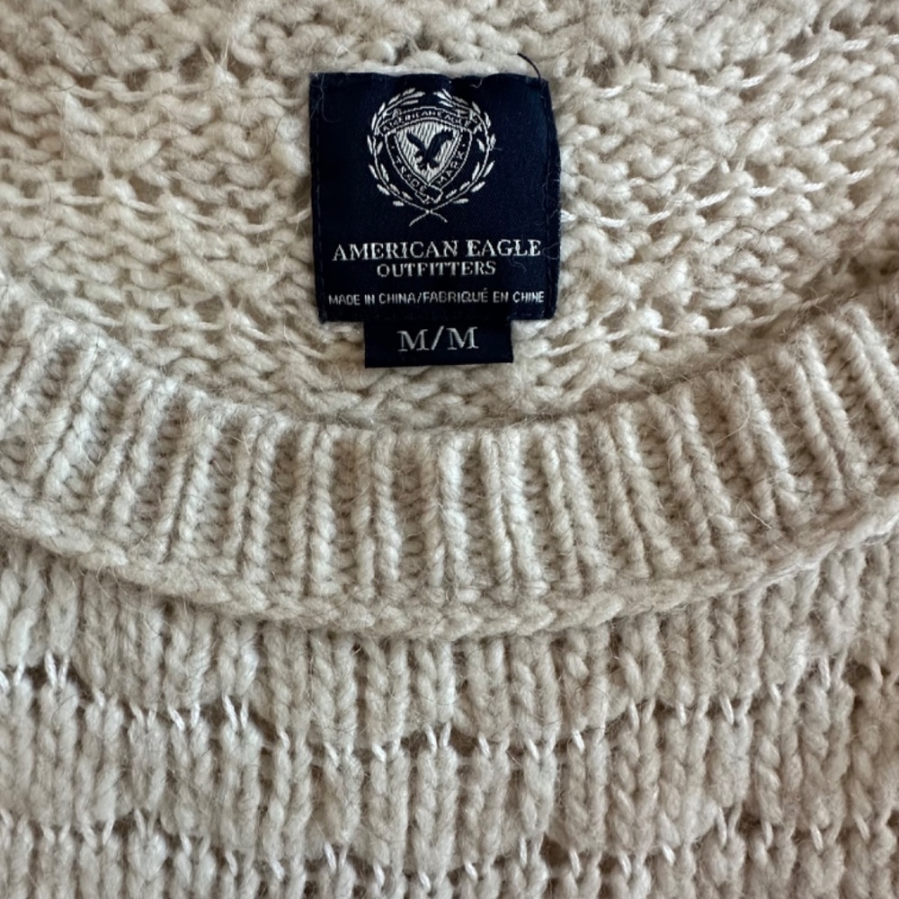 American Eagle Outfitters Women's M Creamy Sleeved Scooped Neck Knit Sweater Top - Picture 13 of 15